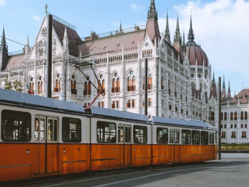 Vom Flughafen Budapest ins Stadtzentrum